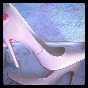 Size 7nude red bottom soles